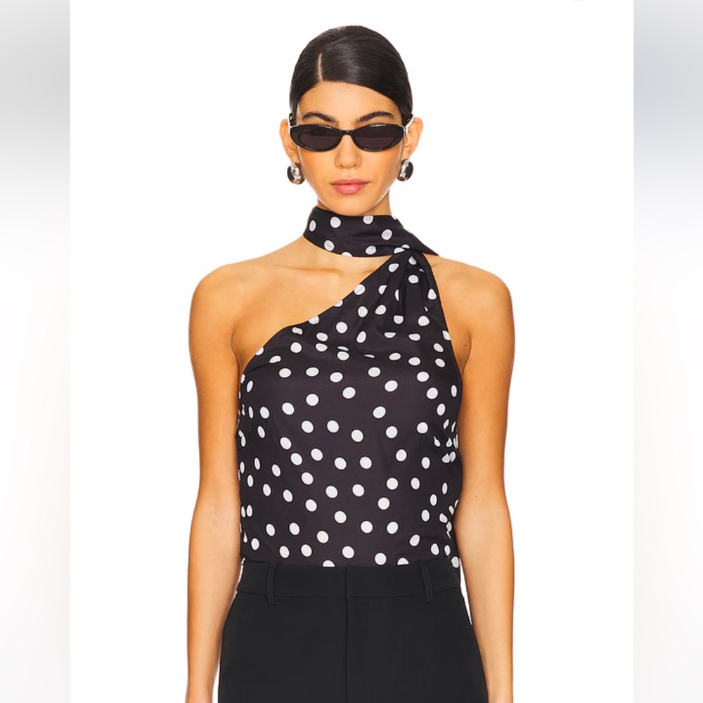 Rialta Top in Black & White
MORE TO COME. Worn once for an hour. Size small